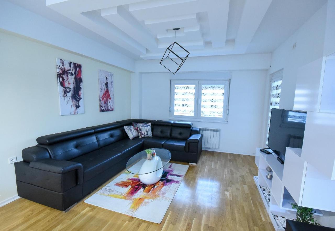 Luxury "Cube" Apartment Skopje Luaran gambar